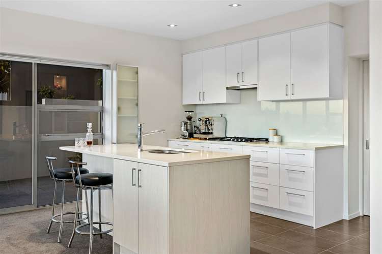 6 Yelverton Place Huntsbury_14