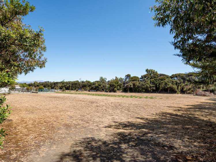 8 Edgewater Place Rarangi_33