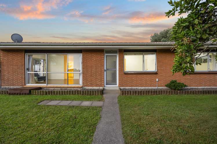 1&2/110 Celtic Crescent Ellerslie_3