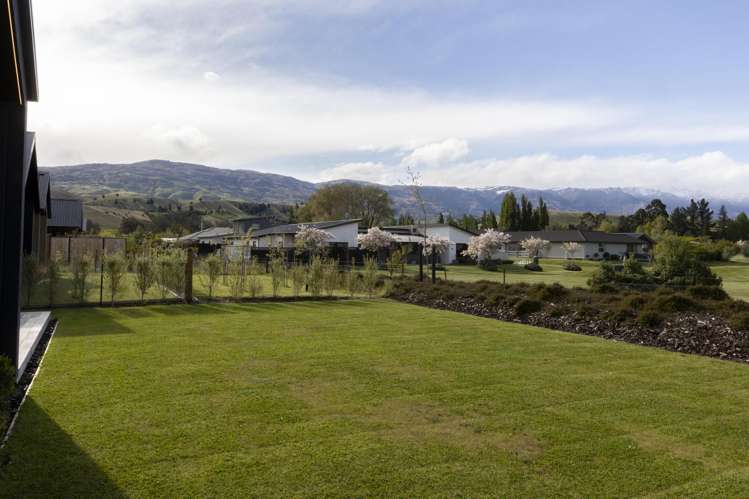 31 Magnum Drive Cromwell_12