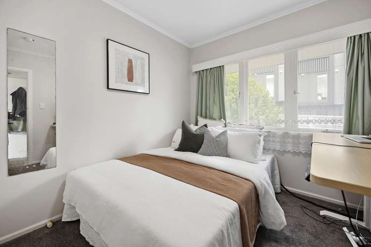 2/56a Taharoto Road Takapuna_11