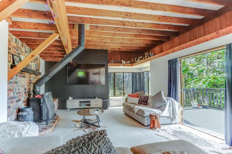 235 No 2 Line Okoia_6