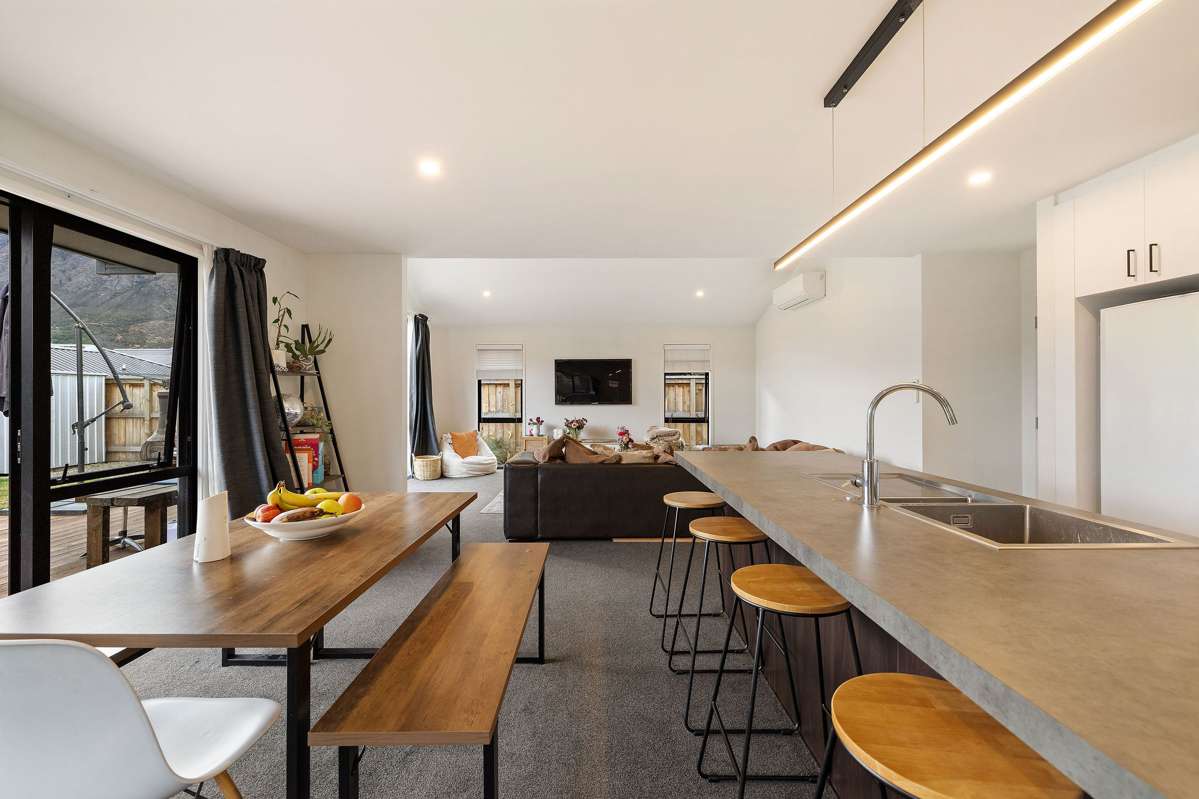 17 Cheviot Street, Hanley's Farm_1