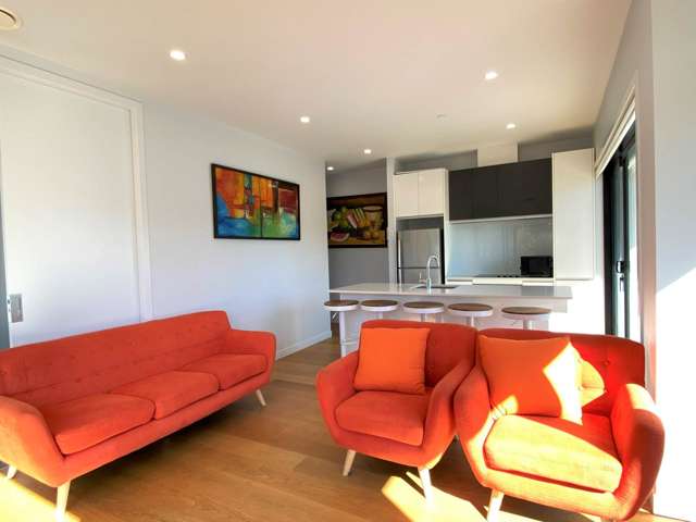 Stylish Ground Floor Apartment in Takapuna
