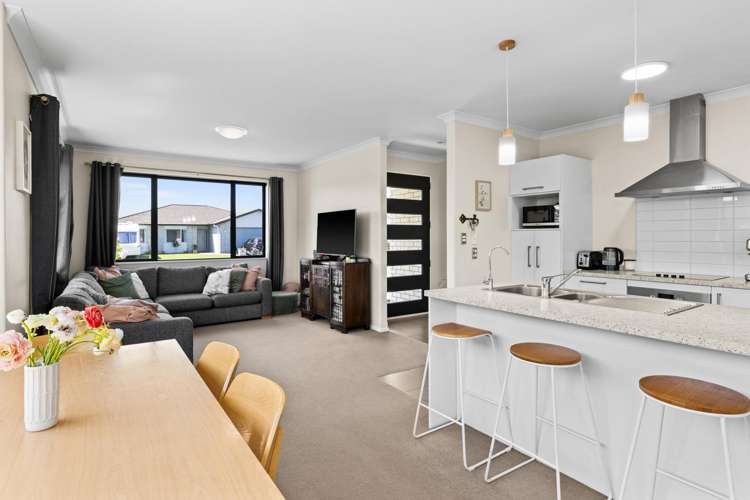 21 Drake Crescent Awatoto_6