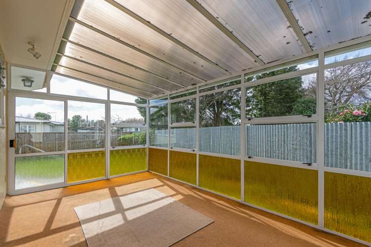 8 Lowestoft Place West End_3