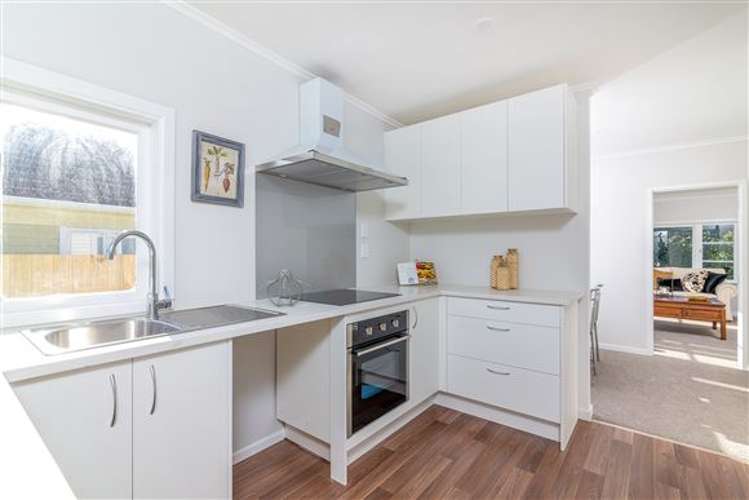 33 Titirangi Road New Lynn_16