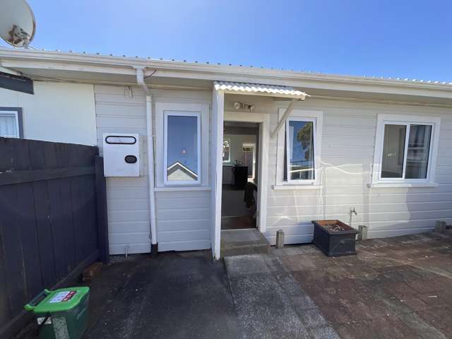 COMPACT AND COMFORTABLE ONE BEDROOM HOME