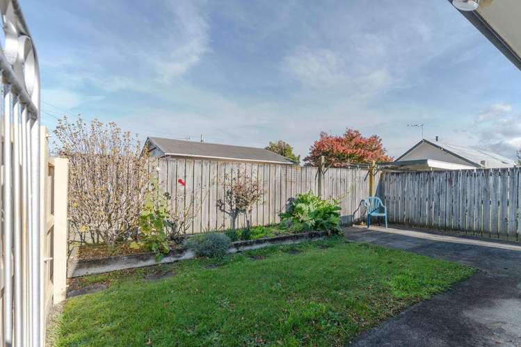 2B Garrison Street Carterton_14