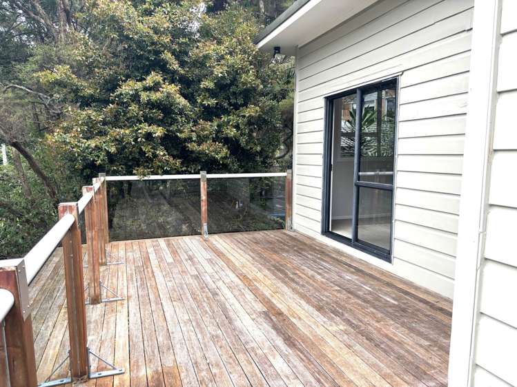 211 Laingholm Drive Laingholm_11