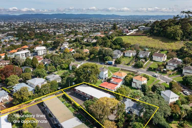 1-7/63E Owairaka Avenue Mount Albert_59