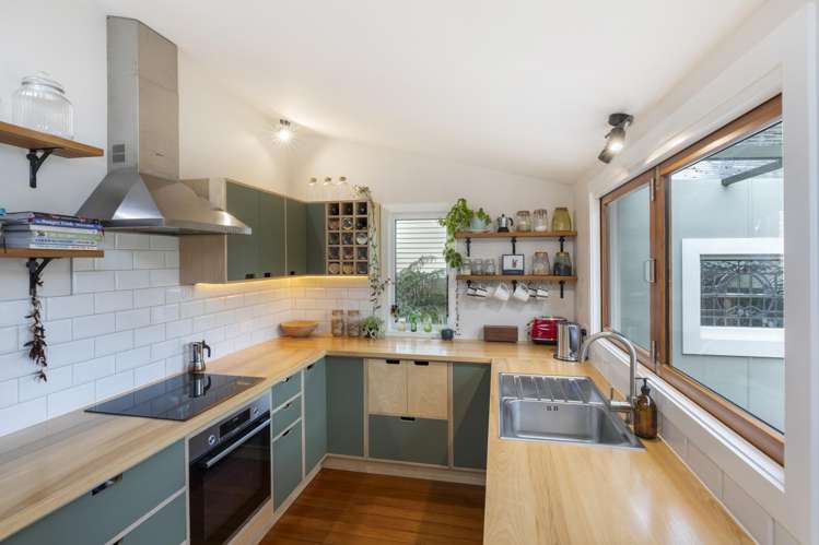 61 Redruth Avenue_1