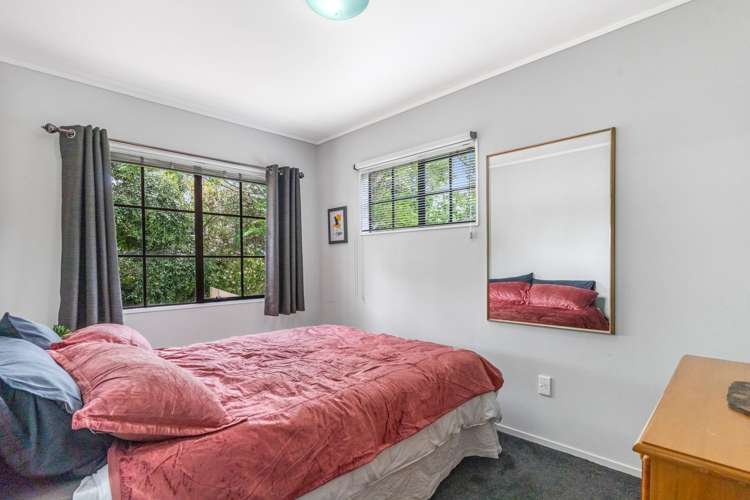 21 Greenfield Road Pollok_14