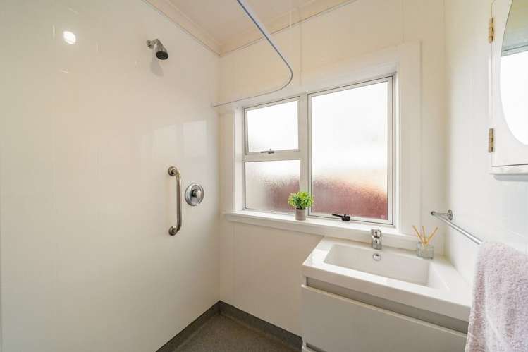 4 Heretaunga Square Silverstream_17