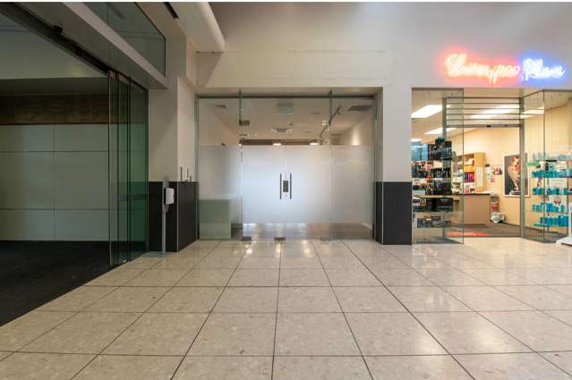 Cafe/retail space available for lease