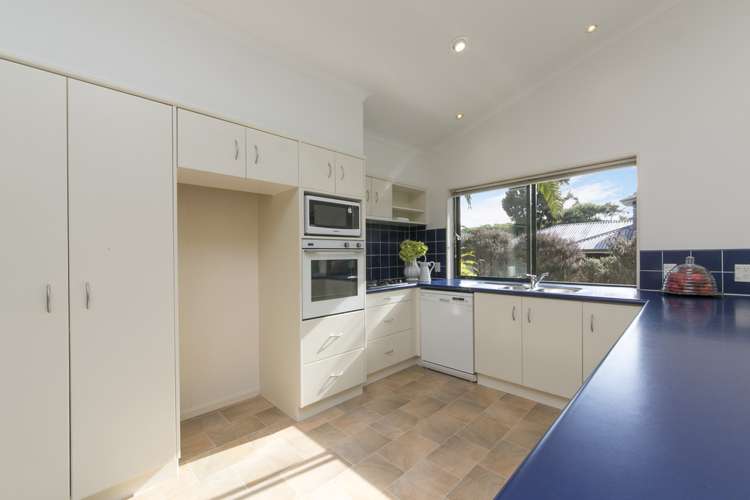 14 Greenwoods Close Titirangi_5