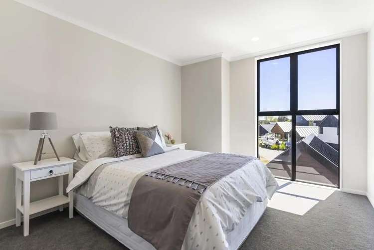 5 Lark Lane Whitford_13