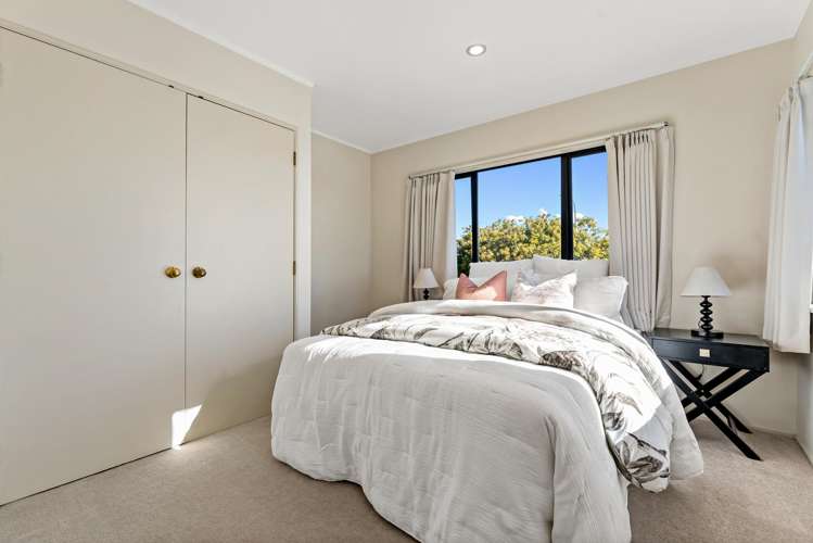 61 Matterhorn Crescent Northpark_24