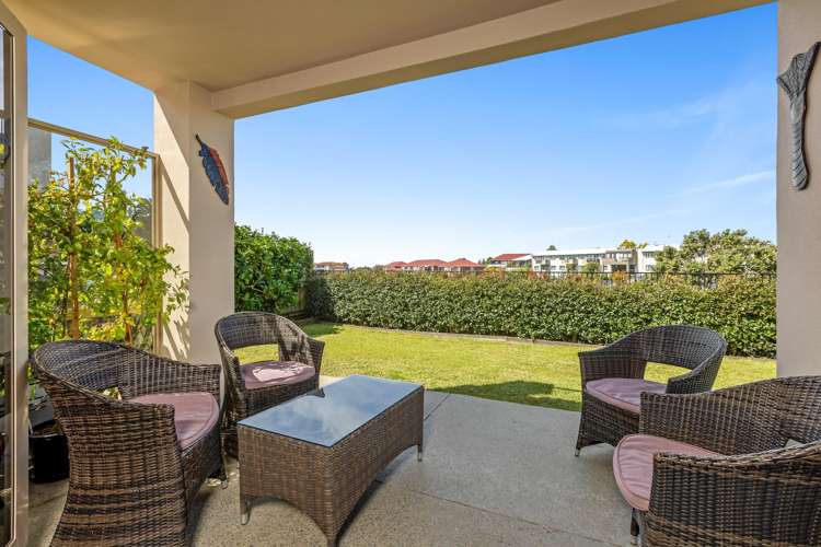 1/126 Whangaparaoa Road Red Beach_3