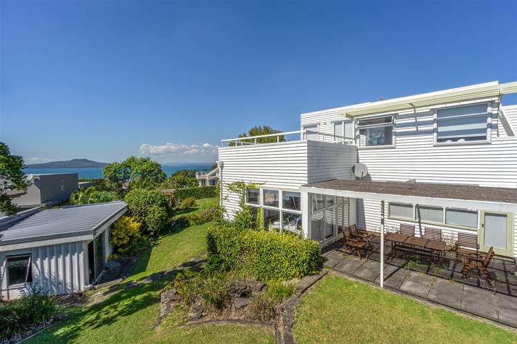 9 Midway Avenue Castor Bay_3