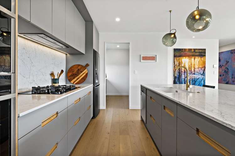 17 Dinning Road Riverhead_5