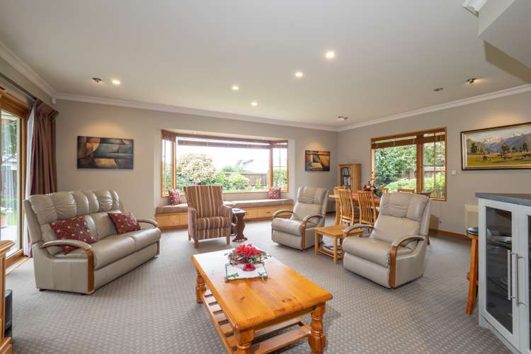 17 Country Place Allenton_6