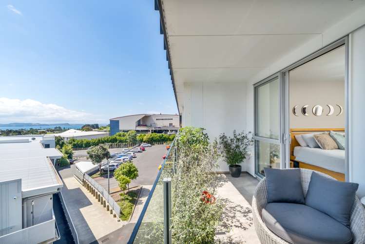 321/17 Link Crescent Stanmore Bay_12