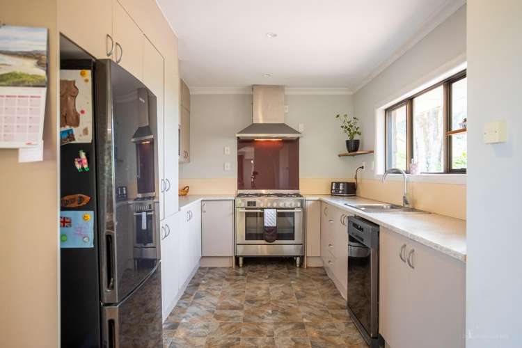 4 Maungatawhiri Road Raglan_12