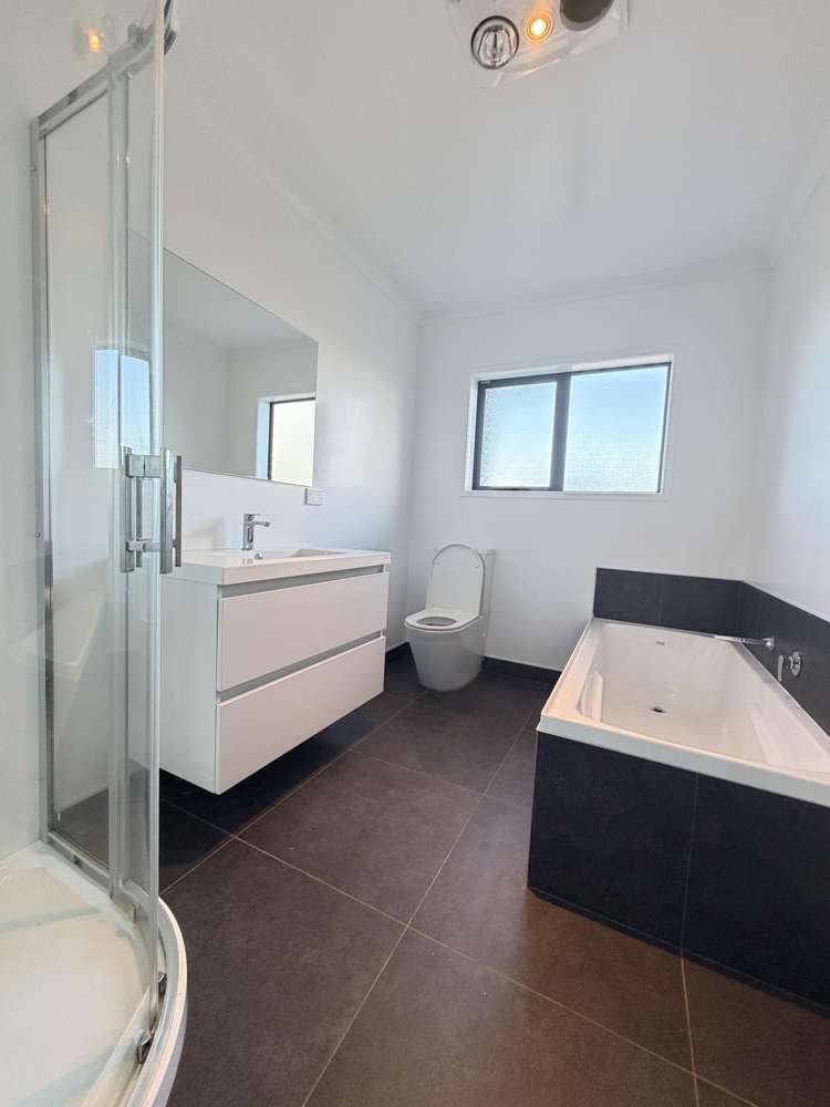 8 Royal St Anne's Drive Te Kamo_9
