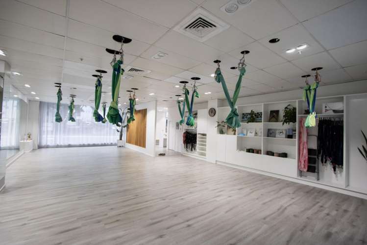 Retail/129 Hurstmere Road Takapuna_5