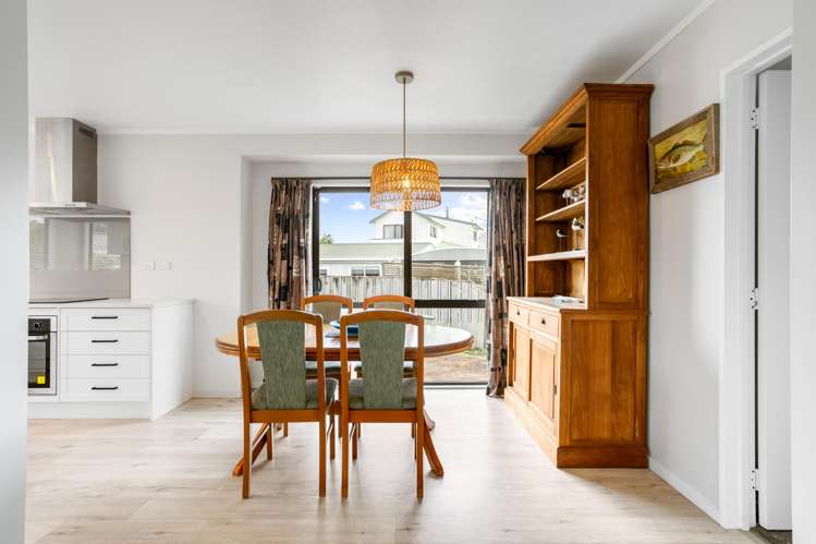 135 Everitt Crescent Whangamata_6