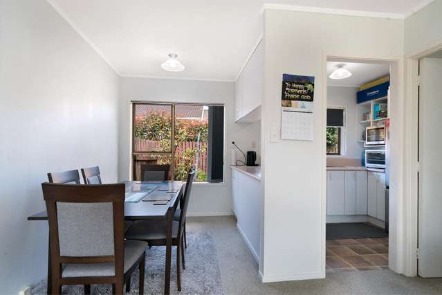 2/2 Vodanovich Road Te Atatu South_4