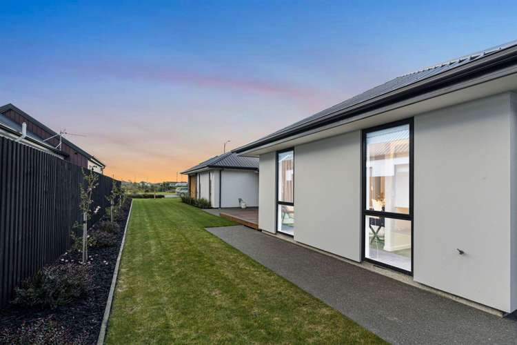 68 Vernon Drive Lincoln_15