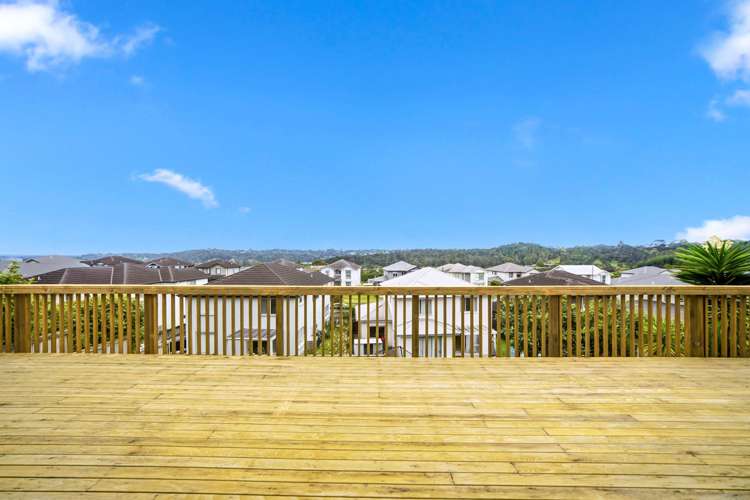 50 Mackay Drive Greenhithe_16