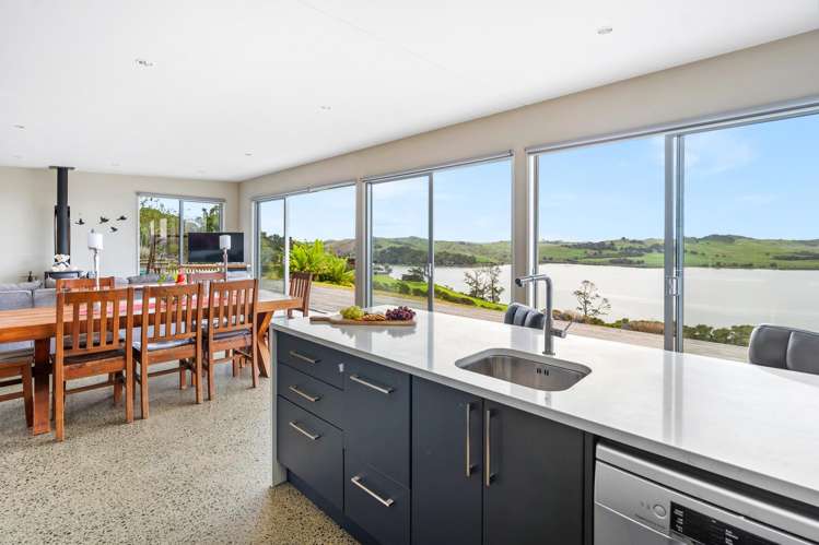 37 Pa Road Kaiwaka_6