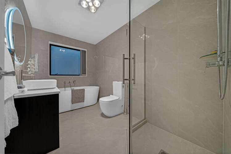 19 Dungloe Avenue Flat Bush_36
