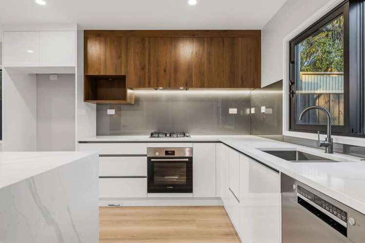 3/10 Graham Road Conifer Grove_5