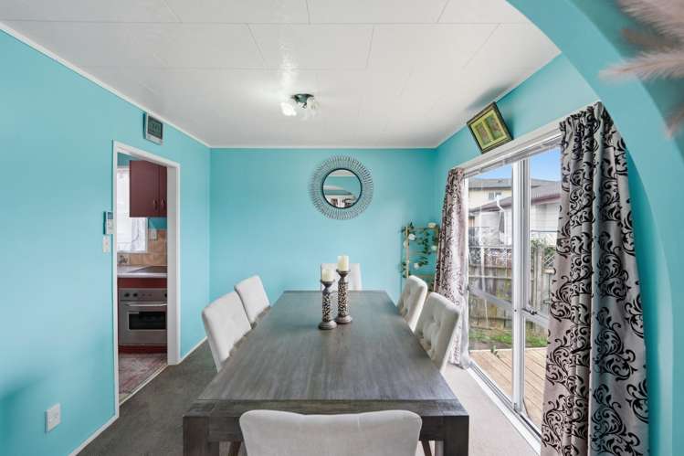 16 Robertson Road Mangere_5