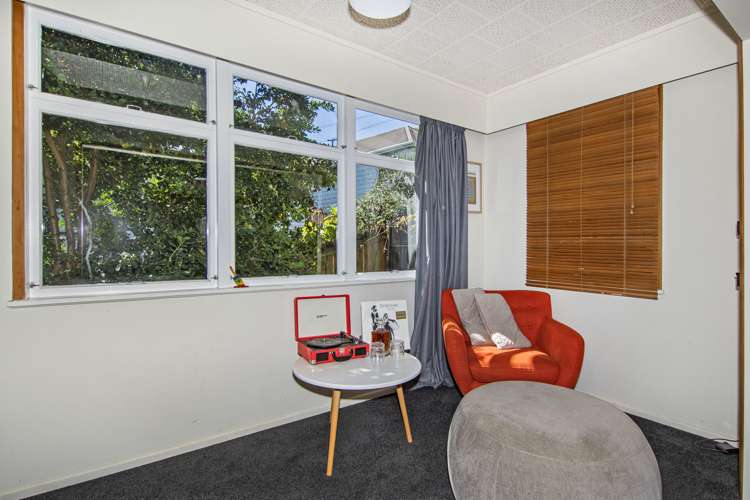 127 Riverside Drive Parahaki_7