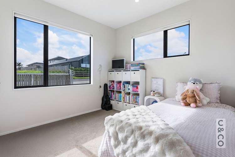 5 Byron Drury Way Riverhead_31