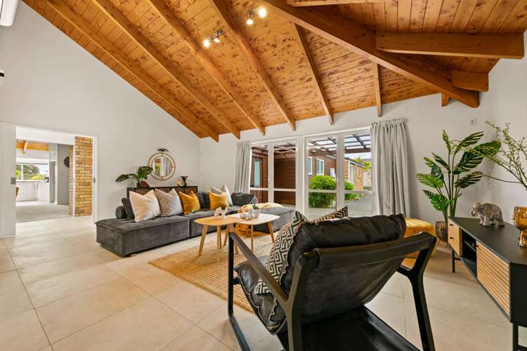 18 Burgundy Park Avenue Henderson_16