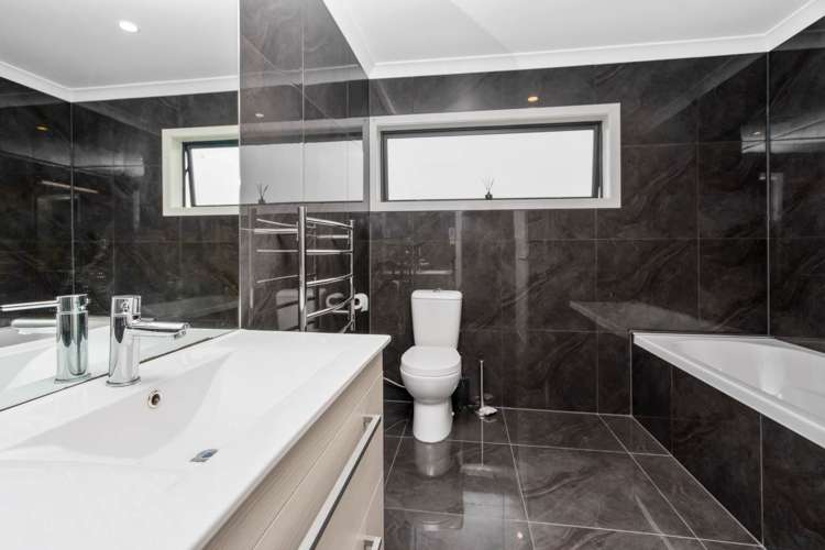 22d Shetland Street Glen Eden_9