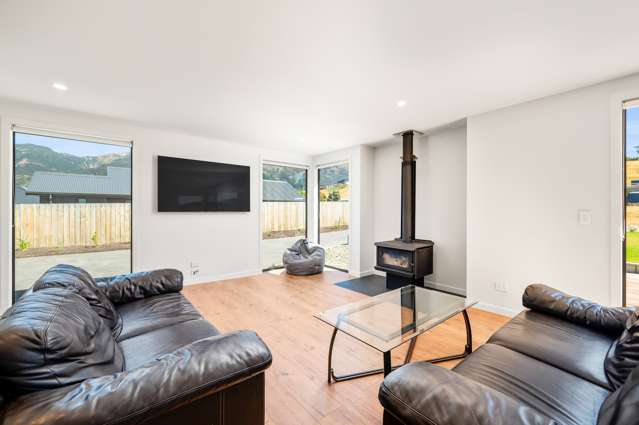 22 Woodpecker Street Lake Hawea_4