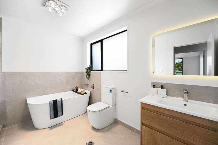 2 & 3/72 Ohaupo Road Melville_19