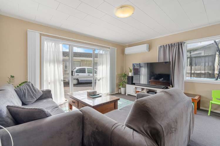 2/6 Snead Place Hamilton East_2