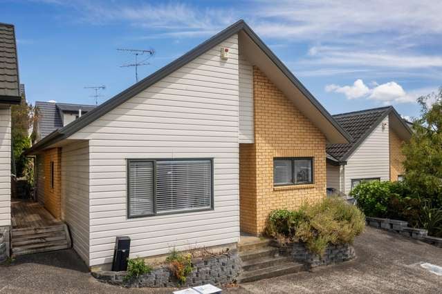 140/172 McLeod Road Te Atatu South_2