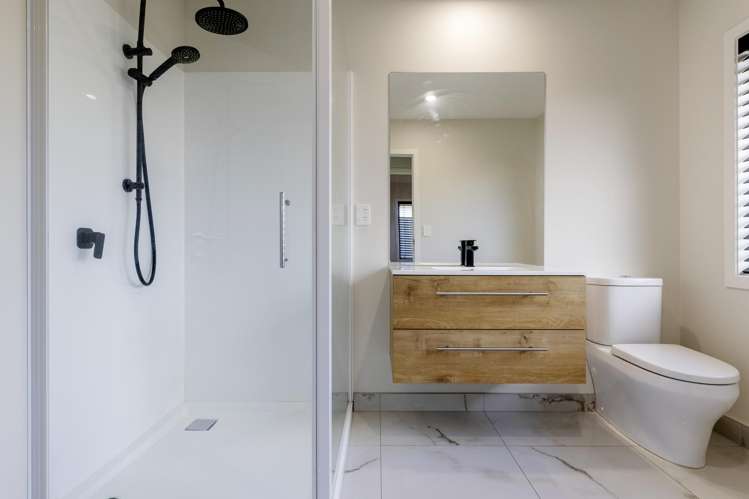 32 Tawhai Crescent Wharewaka_12