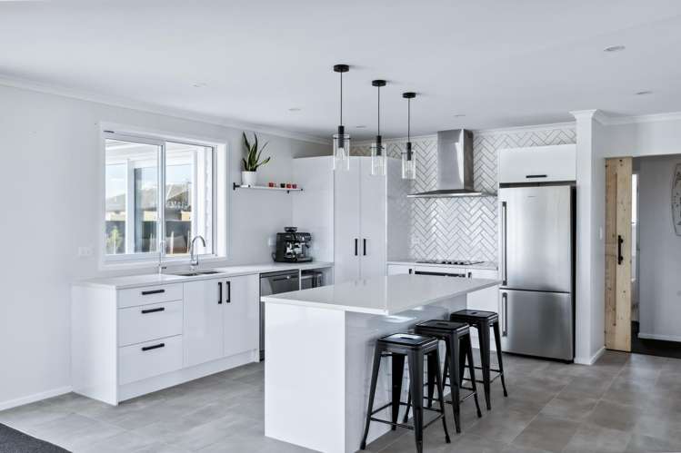 28 George Street Bulls_1