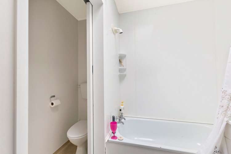 66A B and C Glenpark Avenue Frankleigh Park_28