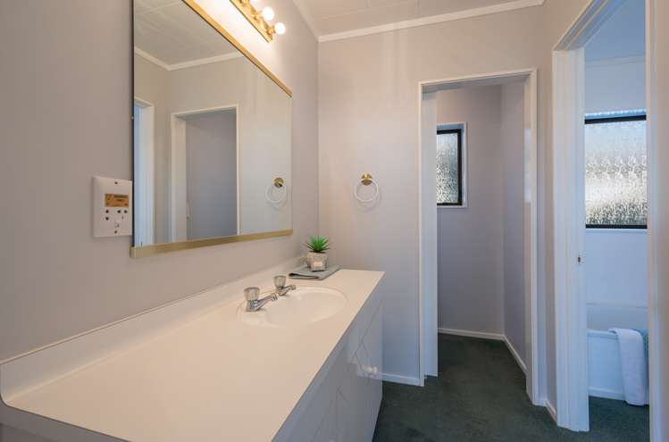 45 Churchill Avenue Richmond_19